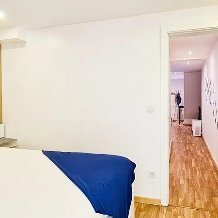 Charming 7 By Homeful Homes Apartment